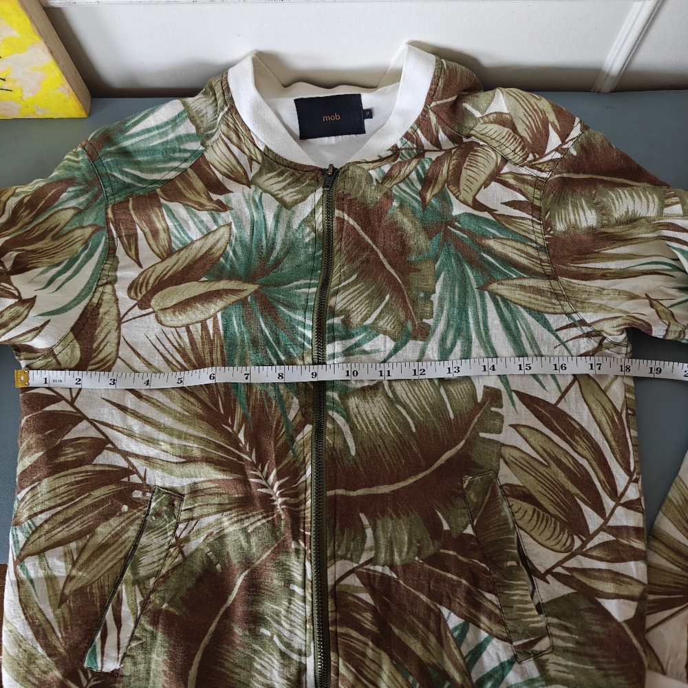 Jungle safari leaf print bomber jacket - Size Small - vacation, resort, summer - Picture 9 of 12